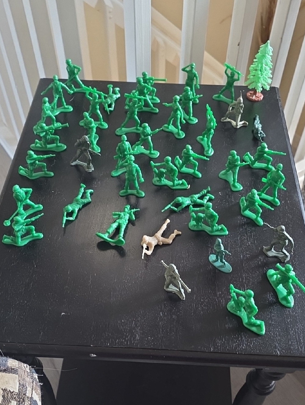 Classic Green Plastic Army Men Toy Soldiers Bundle